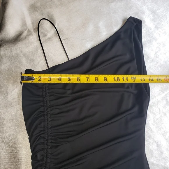 Alice + Olivia Women's Binnie Asymmetrical Ruched Bodycon Mini Dress Sz 8 - Picture 3 of 9